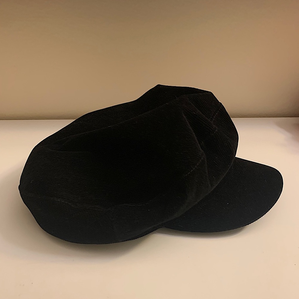 ZARA black corduroy beret
